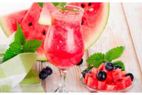 Watermelon drink on the watermelon diet menu to lose weight in a week