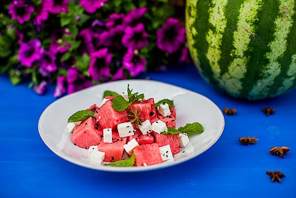 Watermelon salad with cheese on the menu of the fermented milk version of the watermelon diet
