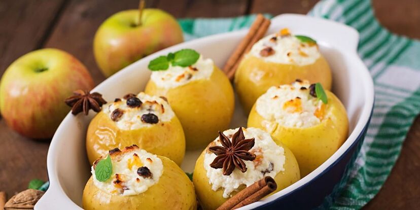 The ideal dessert for a hypoallergenic diet - baked apples with cottage cheese